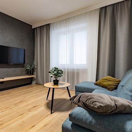 Apartamenty Premium, Faktura Vat, Zrodlowa Centrum Parter Ground Floor Parking Super Lokalizacja Two Bedrooms Kitchen 50 M2 凯尔采 外观 照片