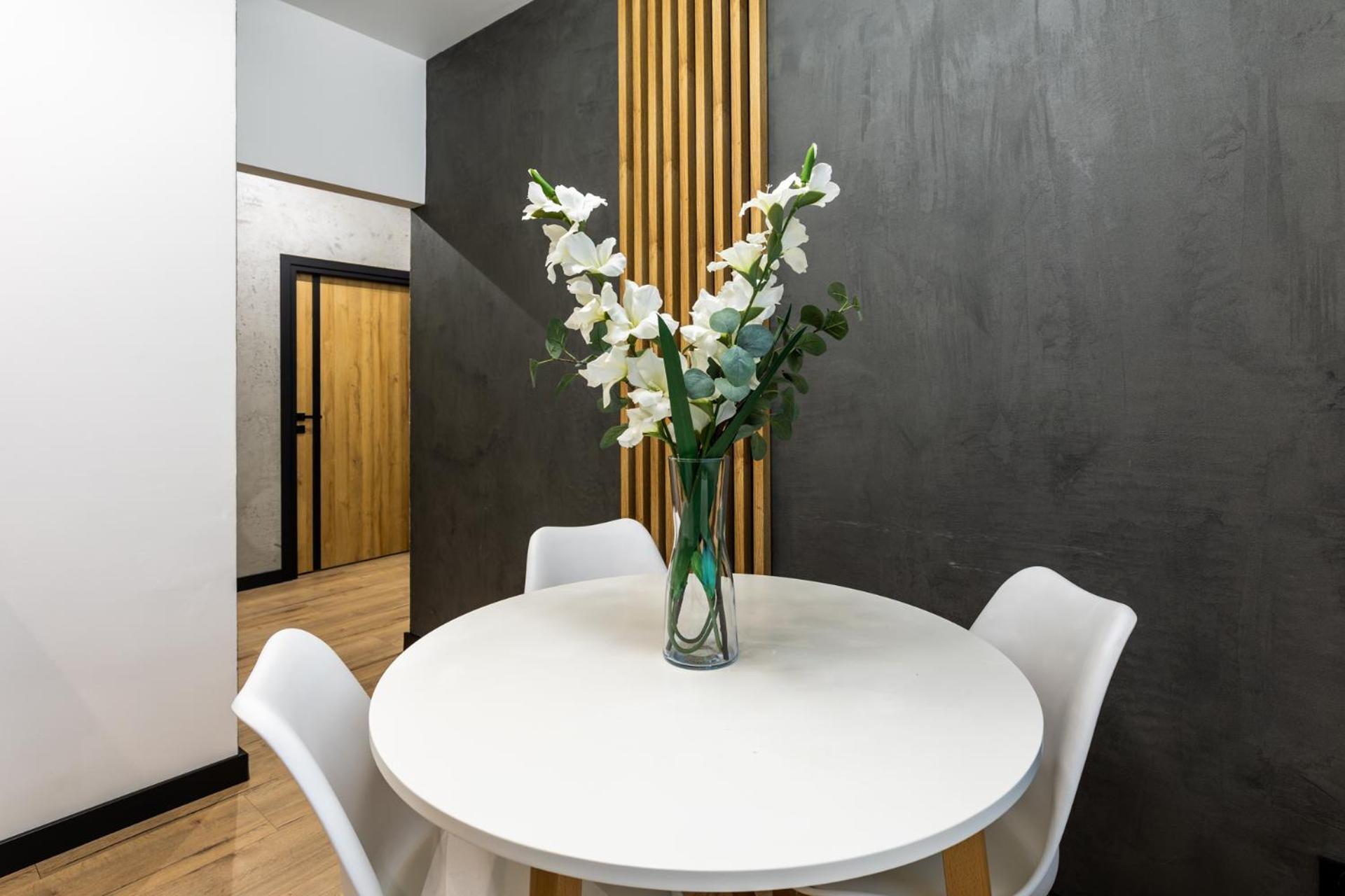 Apartamenty Premium, Faktura Vat, Zrodlowa Centrum Parter Ground Floor Parking Super Lokalizacja Two Bedrooms Kitchen 50 M2 凯尔采 外观 照片